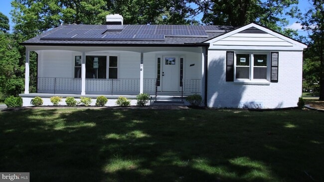 Building Photo - 2608 Holly Dr