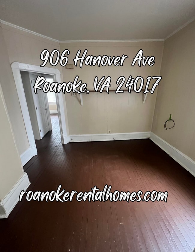 Photo - 906 Hanover Ave NW
