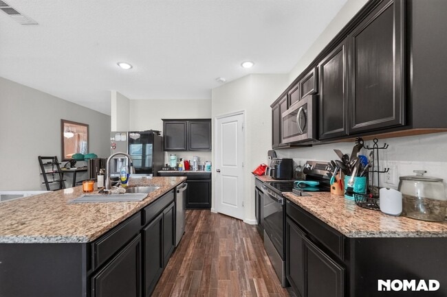 Photo - 318 Dove Creek Ln