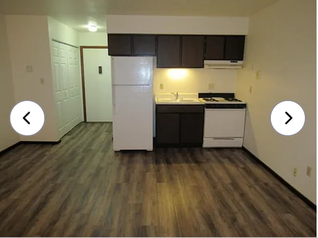 Building Photo - 9838 W Fond du Lac Ave Unit 2