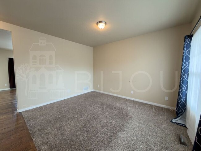 Photo - 7356 Big Prairie Ct