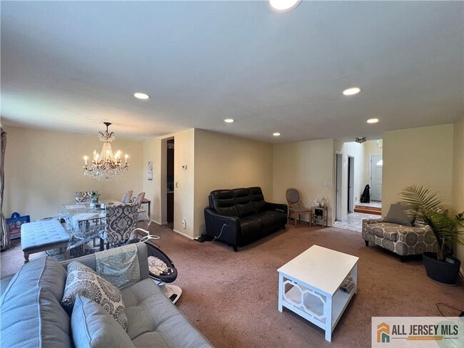 Photo - 15 Jeffrey Cir
