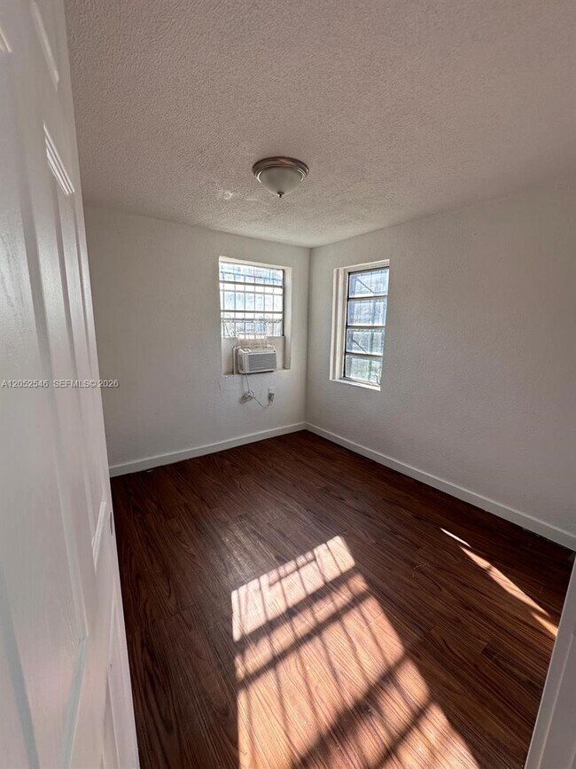3660 NW 20th Ave Unit 4
