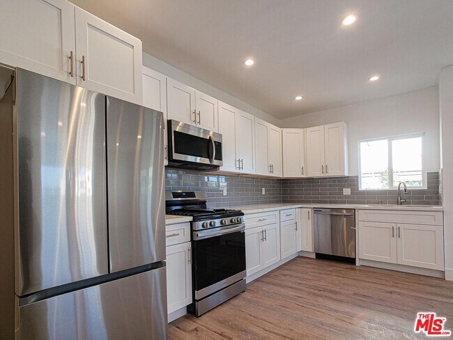 Photo - 2951 Francis Ave