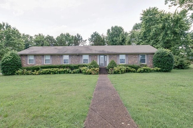Photo - 748 Dejarnette Ln House