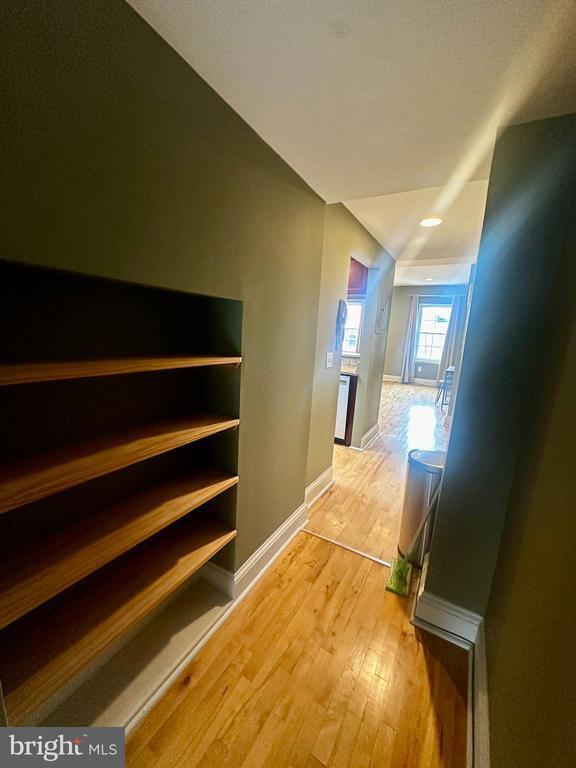 Building Photo - 719 S 16th St Unit 3