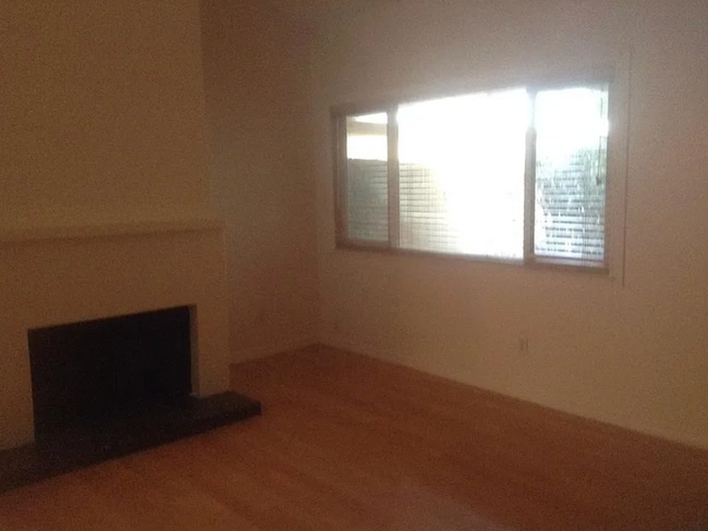 Photo - 9435 Maria Way