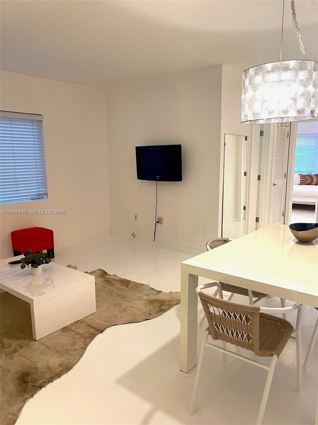 Photo - 1616 Euclid Ave Unit 14