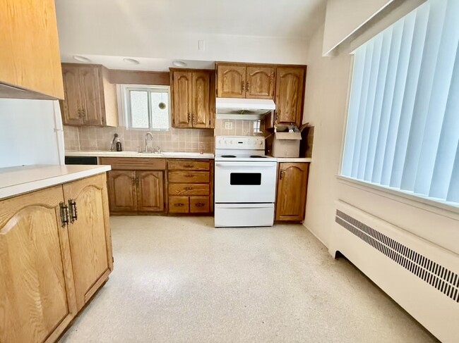 Photo - 127 Street - 1 St