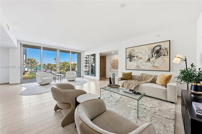 Building Photo - 10281 W Bay Harbor Dr Unit 202