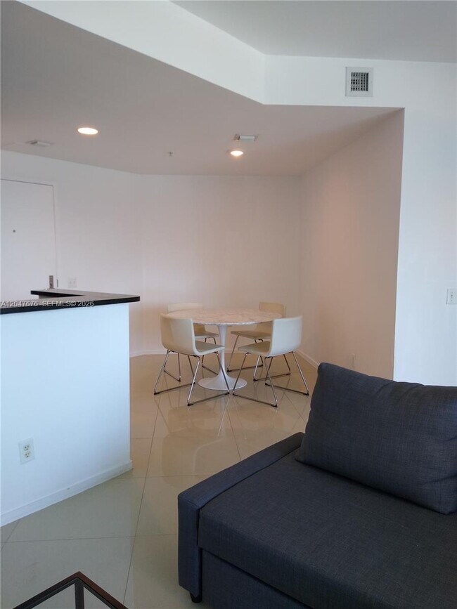 Photo - 300 S Biscayne Blvd Unit T-2905
