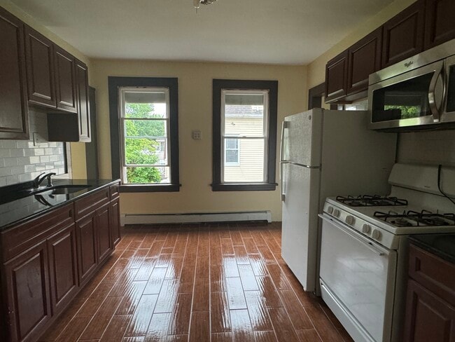 Building Photo - 2436 E Main St Unit 2436 E Main Street