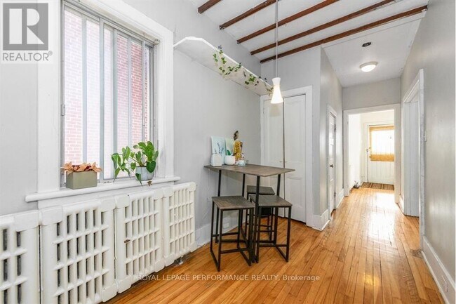 Photo - 721 Cooper St Unité A