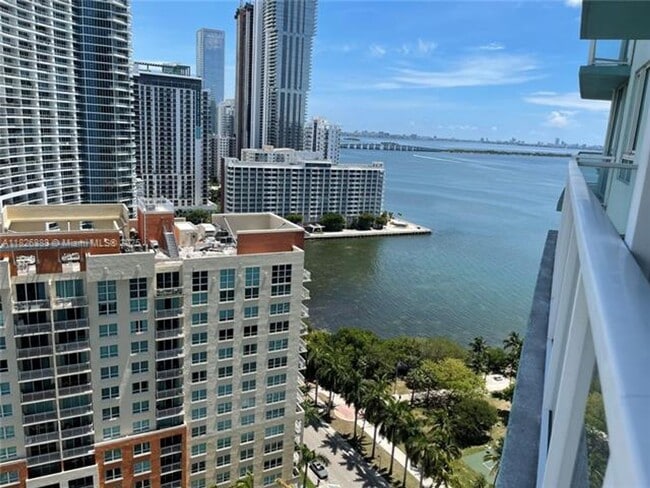 Photo - 1900 N Bayshore Dr Apartment Unit 1900 N Bayshore Dr  2114