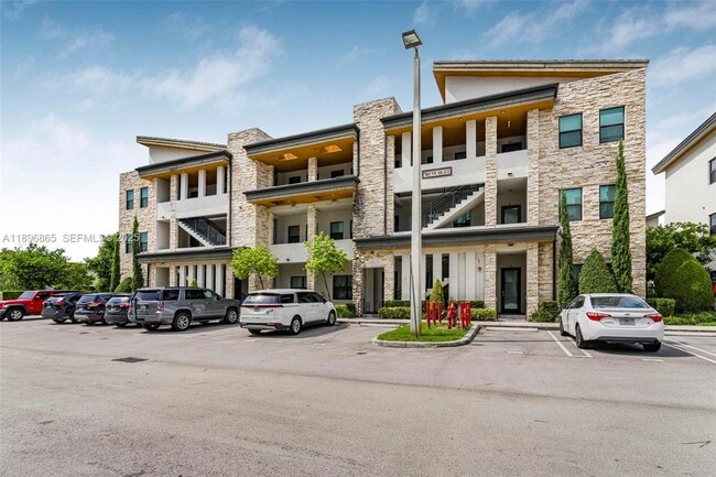 Building Photo - 7865 NW 104th Ave Unit 33