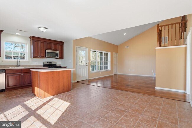 Photo - 13675 Philmont Ave Unidad 40