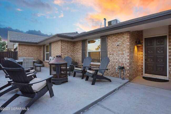 Photo - 413 Hollydale Dr