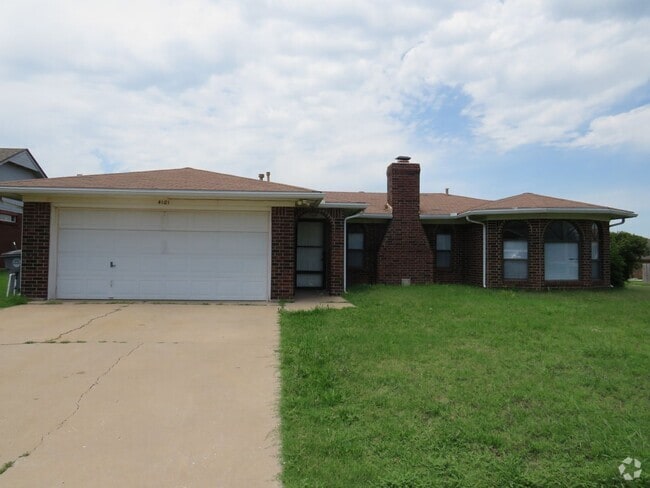 Building Photo - 4101 SW Parkridge Blvd Rental