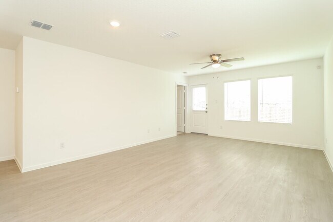Photo - 118 Willow Wy