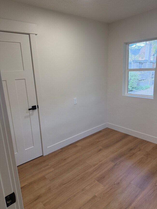 Photo - 2543 Highland Dr Unit A