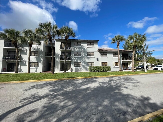 Photo - 7200 NW 179th St Condominio Unidad 106