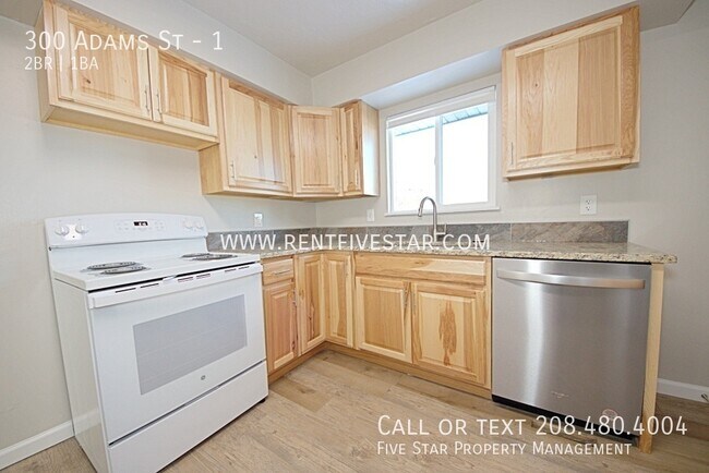 Photo - 300 Adams St Unidad 1