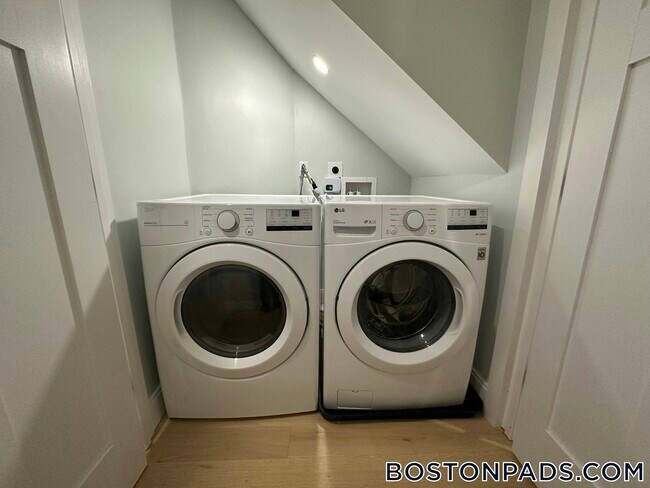 3 Walley St Unit 2