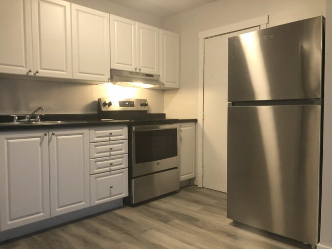 Building Photo - 17 Buchanan St Unit C