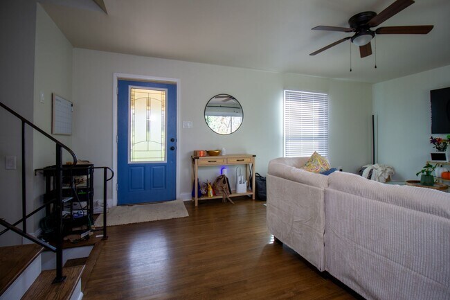 Photo - Renovated 3 bed house in lower south area.