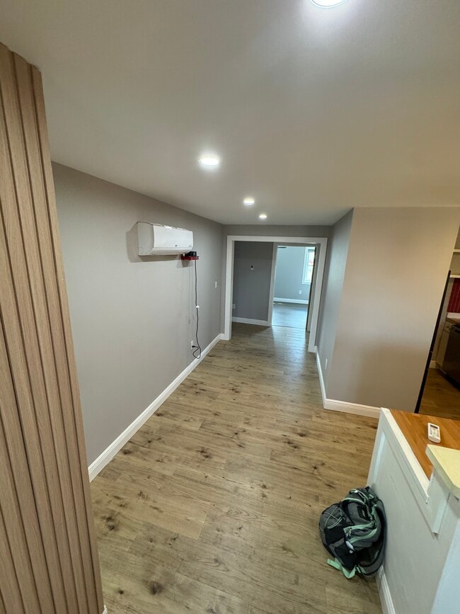 Building Photo - 213 N Kent St Unit 213