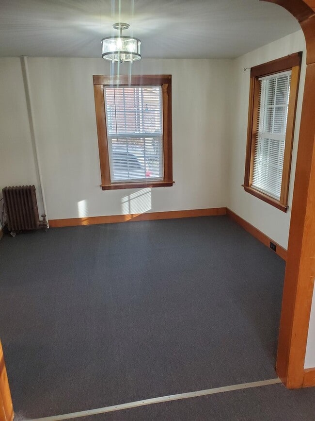 Photo - 374 Broad St