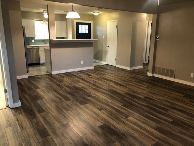 View of open floor plan - 9633 Chukar Cir