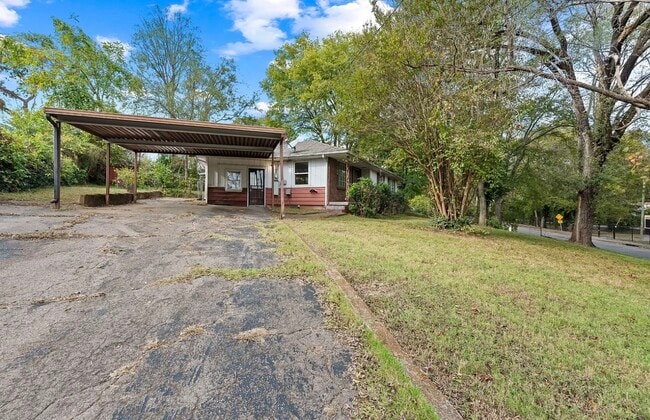 Photo - 1829 River Dr