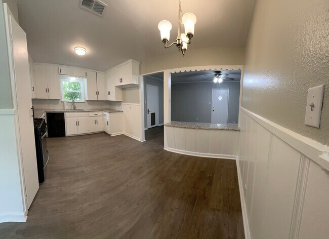 Kitchen/Dining