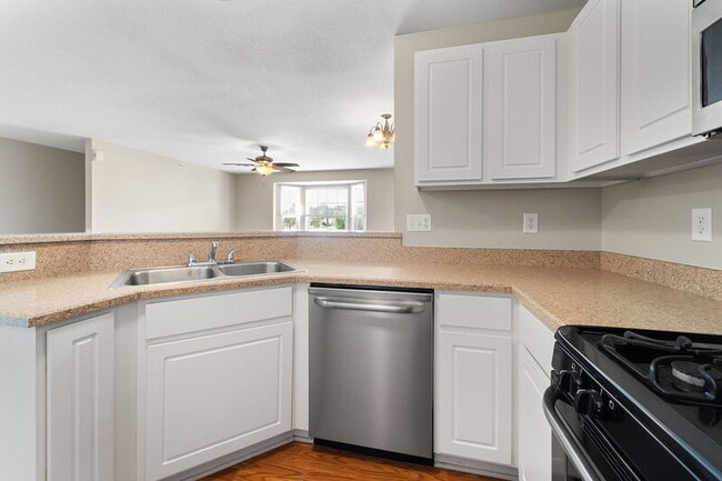 Photo - 103 Taddeo Dr