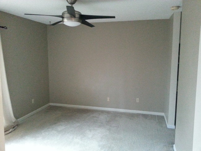 Master Bedroom - 132 Edgewater Ln Unit 132 Edgewater Lane