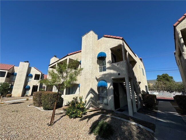Photo - 4919 Newport Cove Dr Unit D