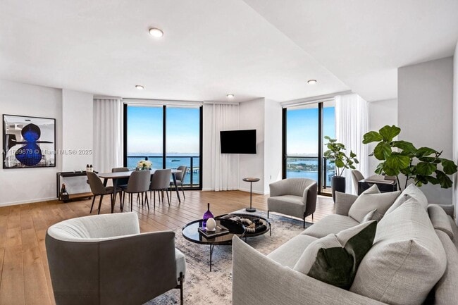 Photo - 398 NE 5th St Unidad 4409