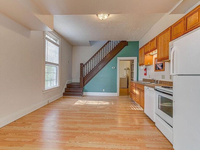 Photo - 208 N Beech St