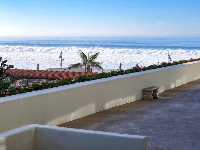Building Photo - 1730 Avenida Del Mundo Unit Vacation Rental