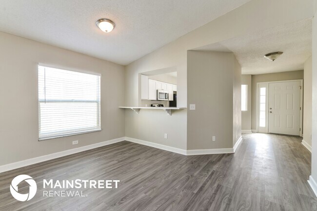 Photo - 5912 40th Ave W