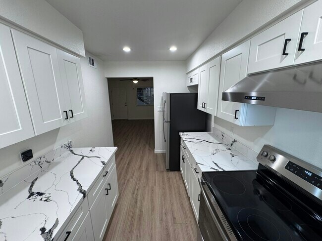 Photo - 2118 N Glenn Ave Unidad 2130 N. Glenn Ave