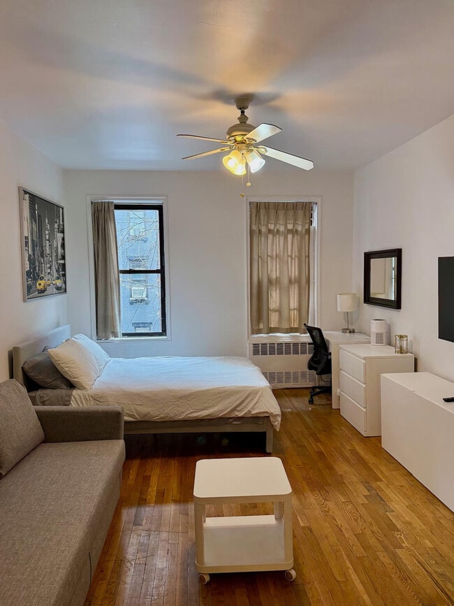 Building Photo - 1545 1st Ave Rental