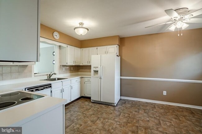 Photo - 801 Winchester Ct