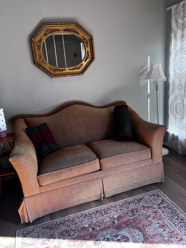 Hideabed - 1108 W Plato Rd Unit 17