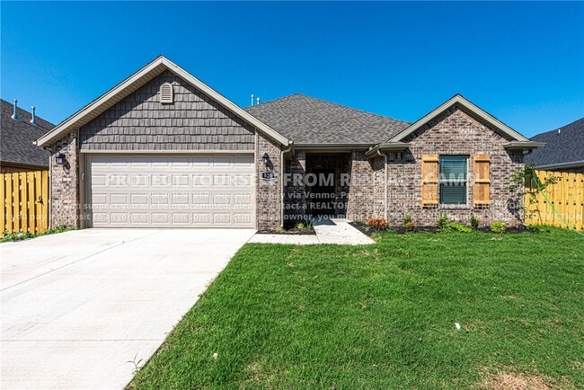 Building Photo - 520 Aster St