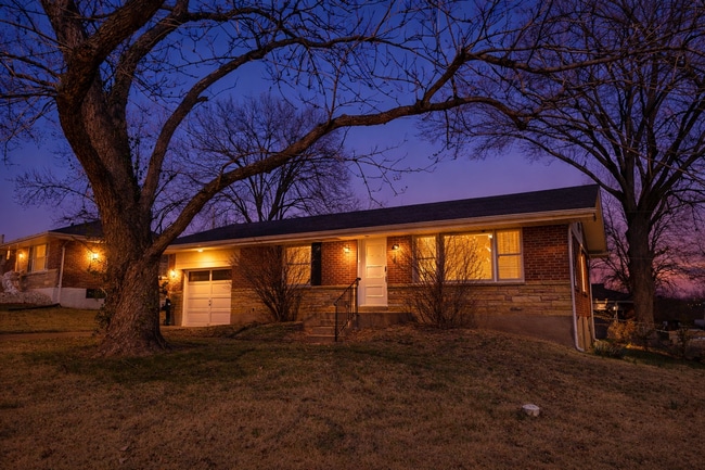 Building Photo - Fully Renovated Home with Sunroom, Garage & Huge Fenced Yard