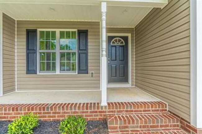 428 Green Links Dr