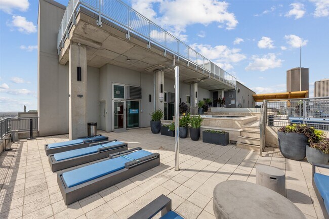 Photo - 2000 Bagby St Unit 7414