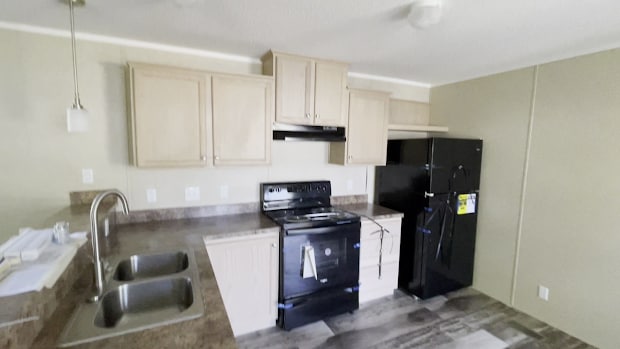 Photo - Your Mobile Haven: Almost Brand-New Home for You